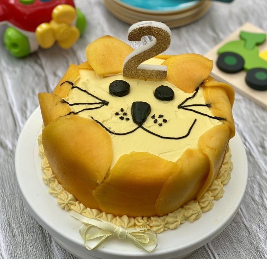 Lion Cake with Mango & Cream