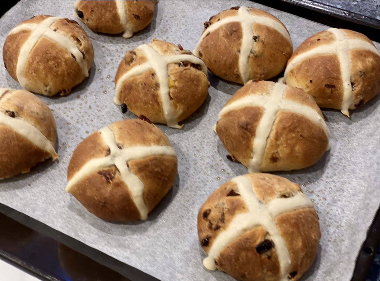 Easy Hot Cross Buns