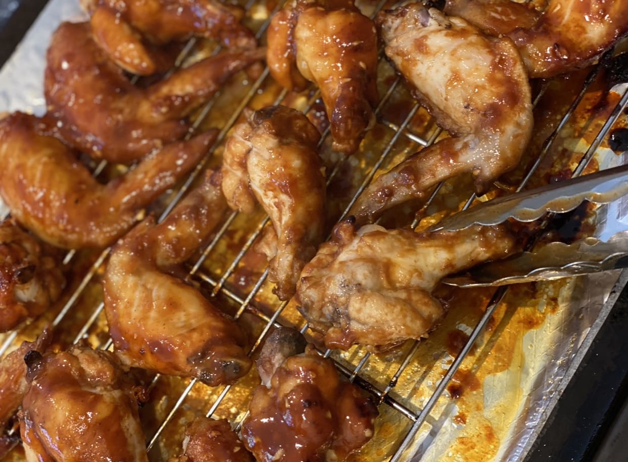 Spicy Sticky Chicken Wings