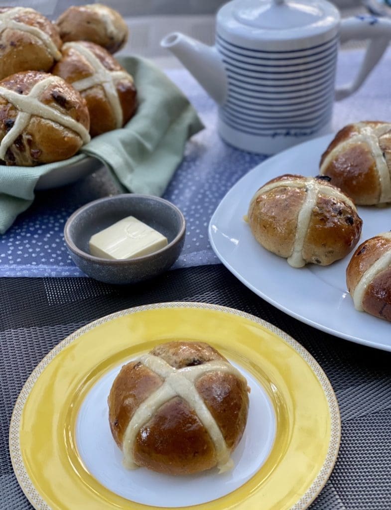 Easy Hot Cross Buns